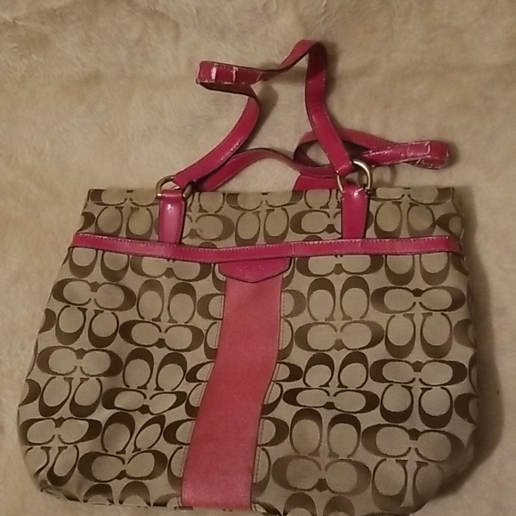 Signature design and Pink Coach - Picture 1 of 4